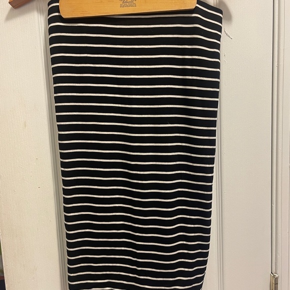 Loft pencil skirt brand new with tag size xsmall - Picture 9 of 9